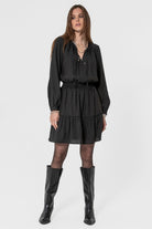 Robe courte cintrée noir | Elora