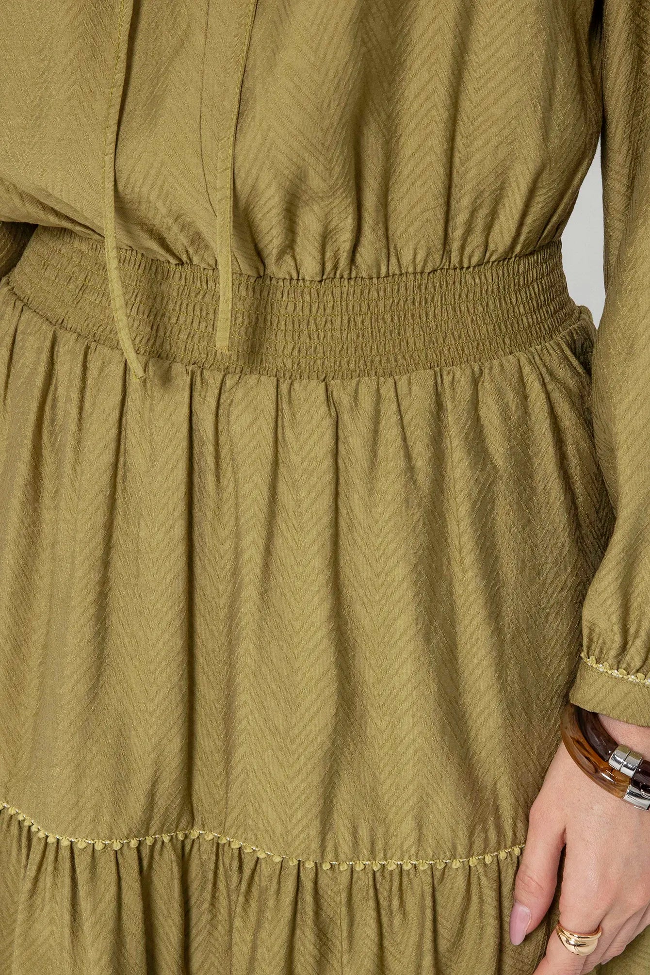 Robe courte cintrée pistache | Elora