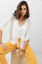 Poncho kimono écru bohème avec dentelle | Elora