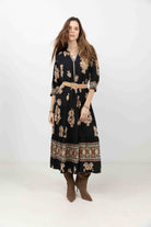 Robe longue bohème imprimé noir beige | Elora