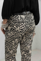 Pantalon imprimé graphique écru noir | Elora