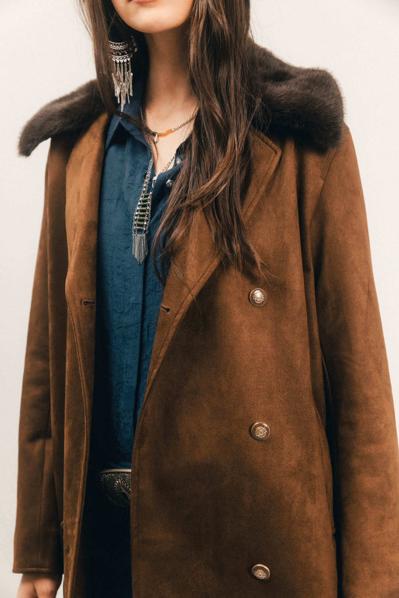 Trench choco suédine col fausse fourrure | Elora