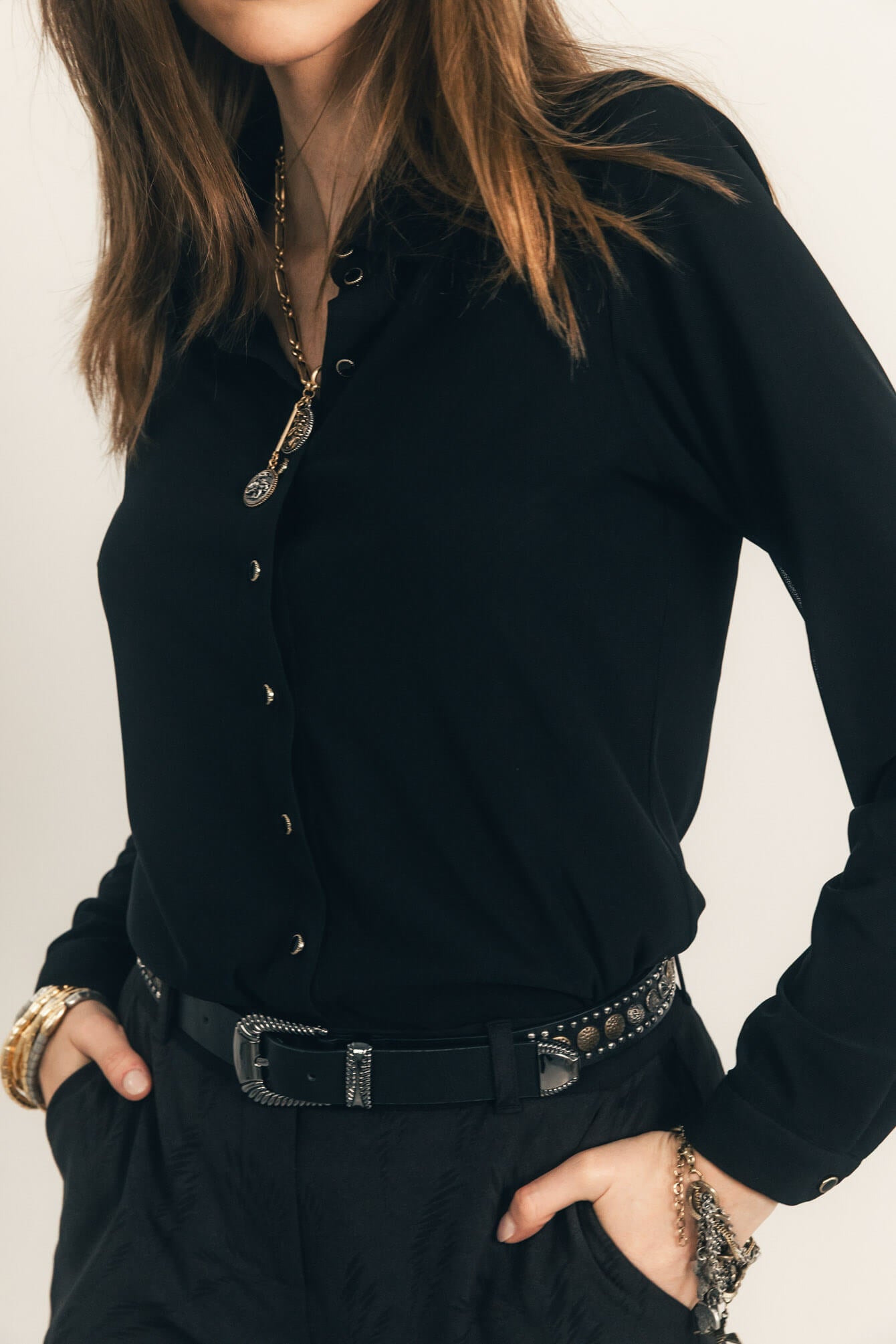 Chemise noire maille minimaliste | Elora