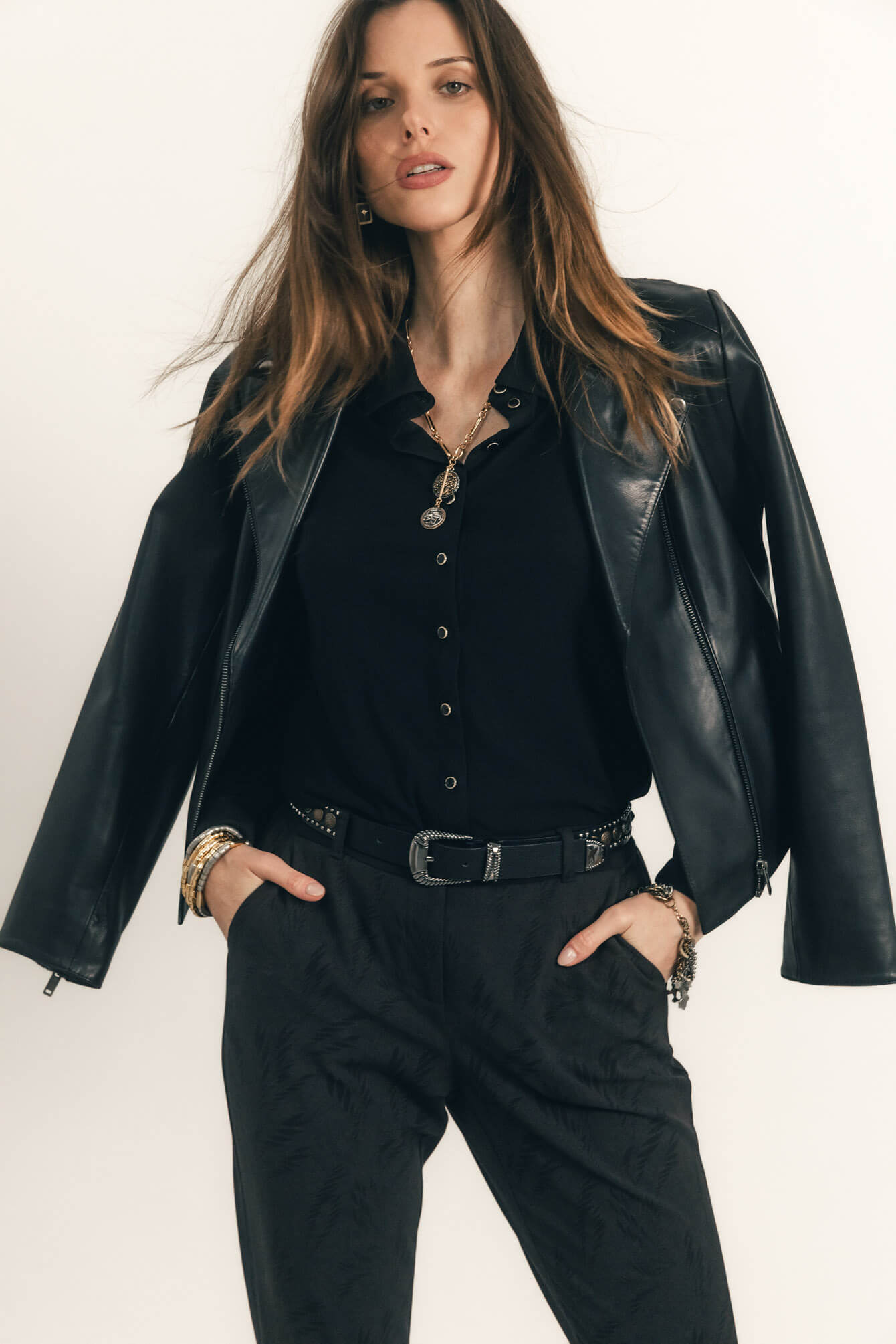 Chemise noire maille minimaliste | Elora