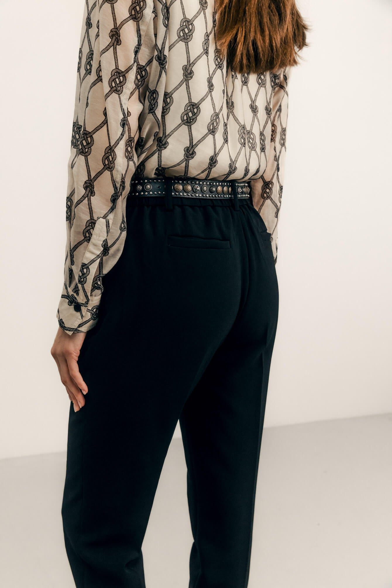 Pantalon noir cigarette chic | Elora