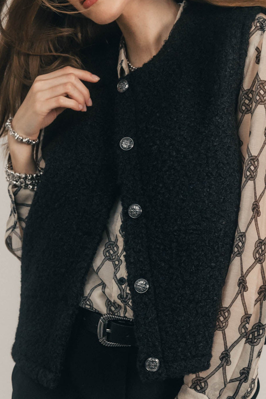 Gilet sans manches noir bouclette | Elora