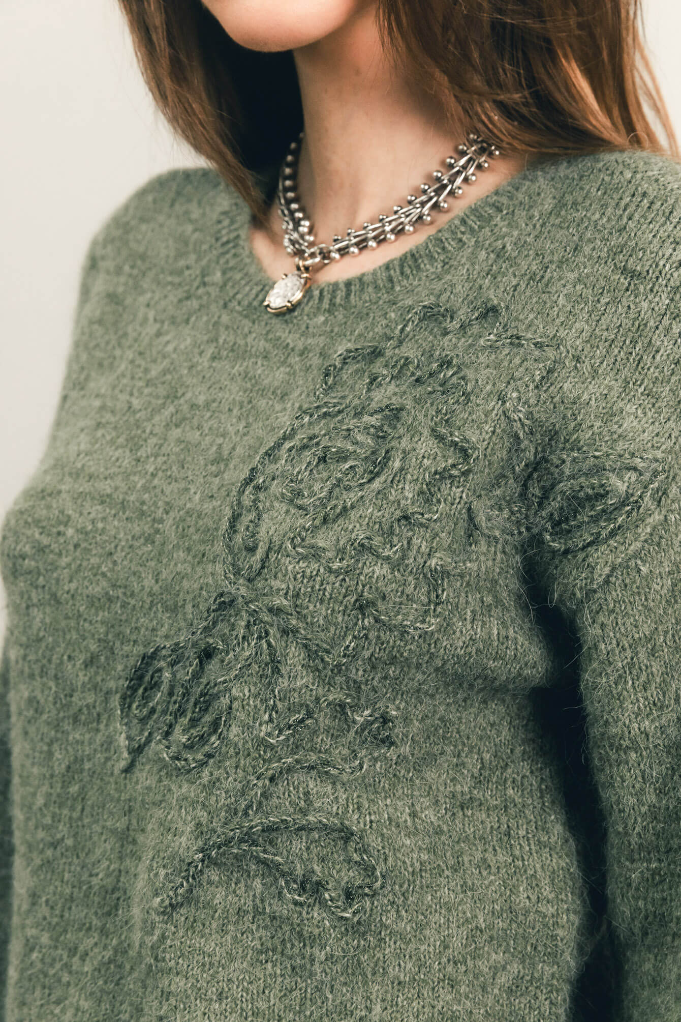 Pull tilleul brodé floral lurex | Elora