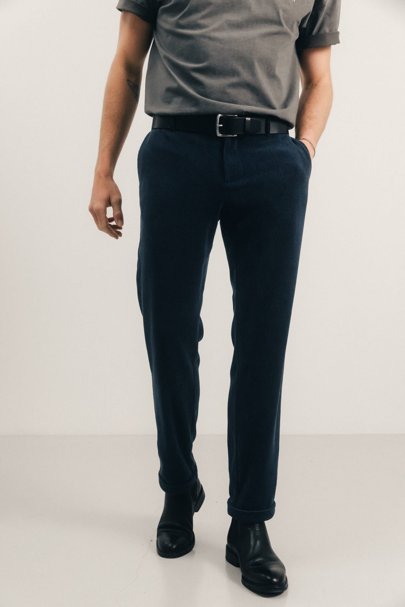 Pantalon navy velours côtelé fuselé | Elora