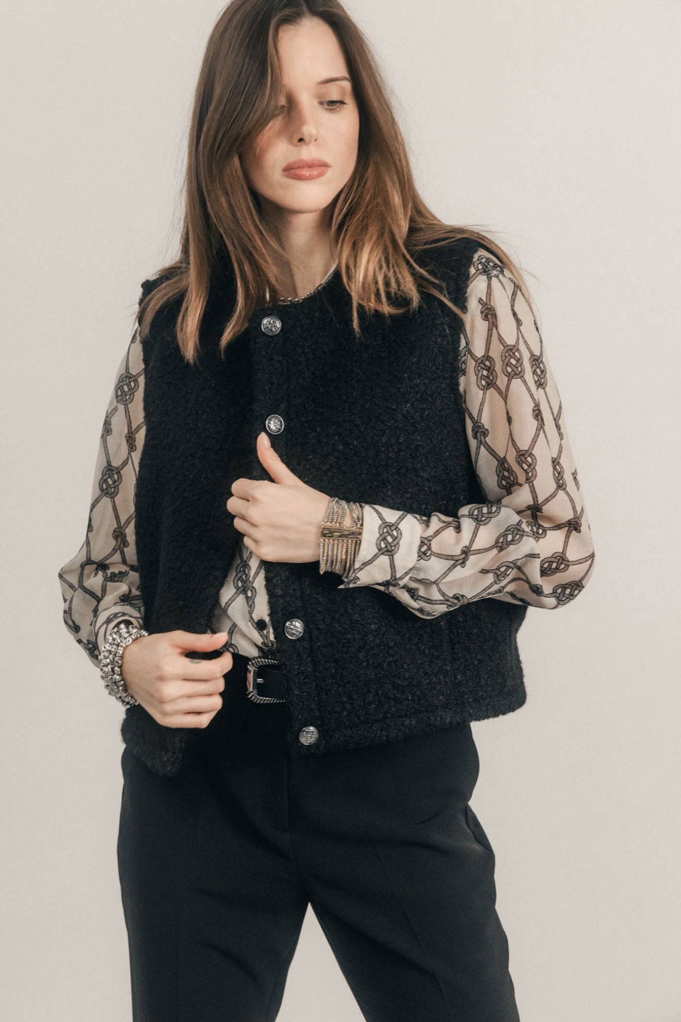 Gilet sans manches noir bouclette | Elora