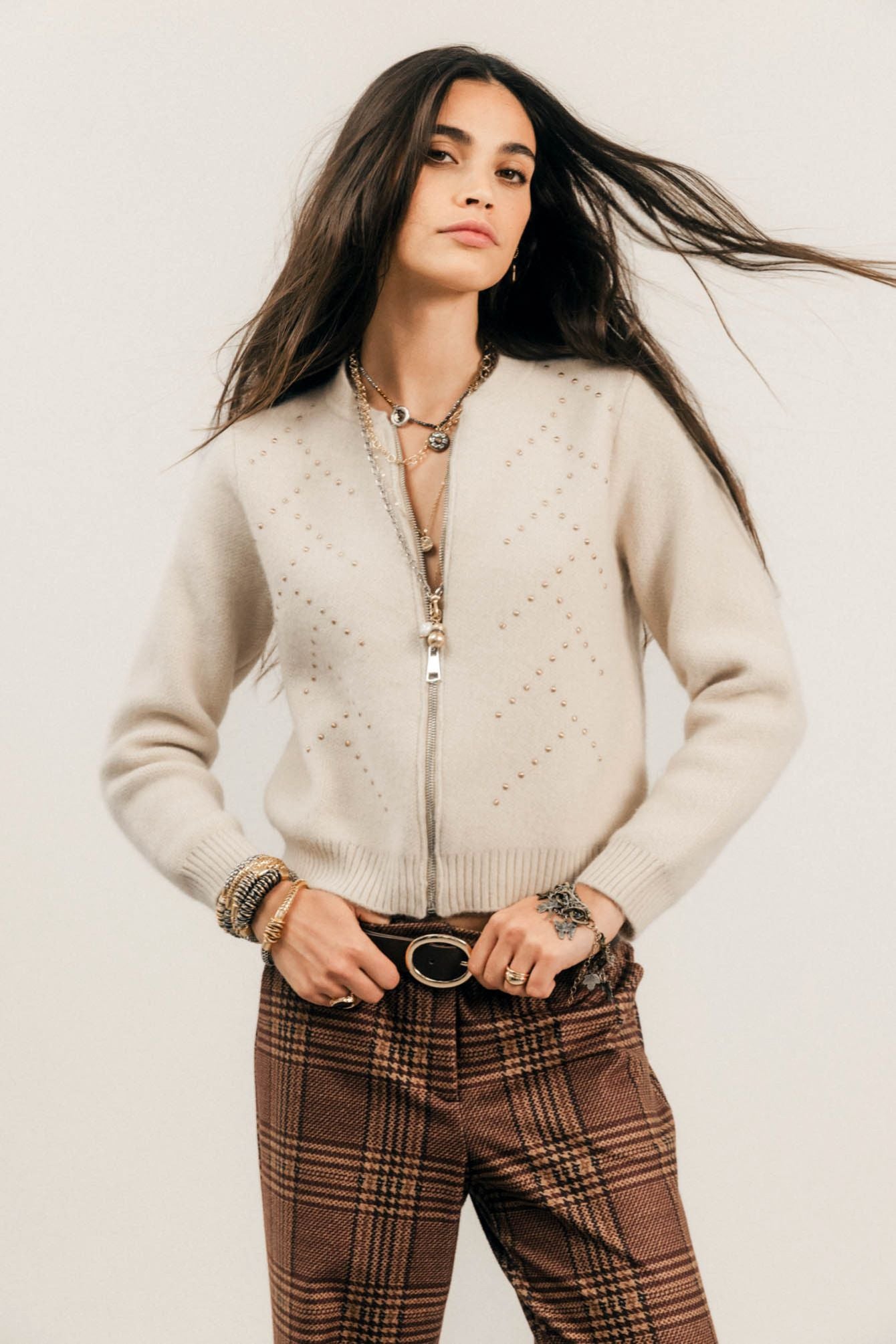 Gilet beige clous métalliques rock | Elora