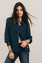 Chemise bleue jacquard satinée chic | Elora