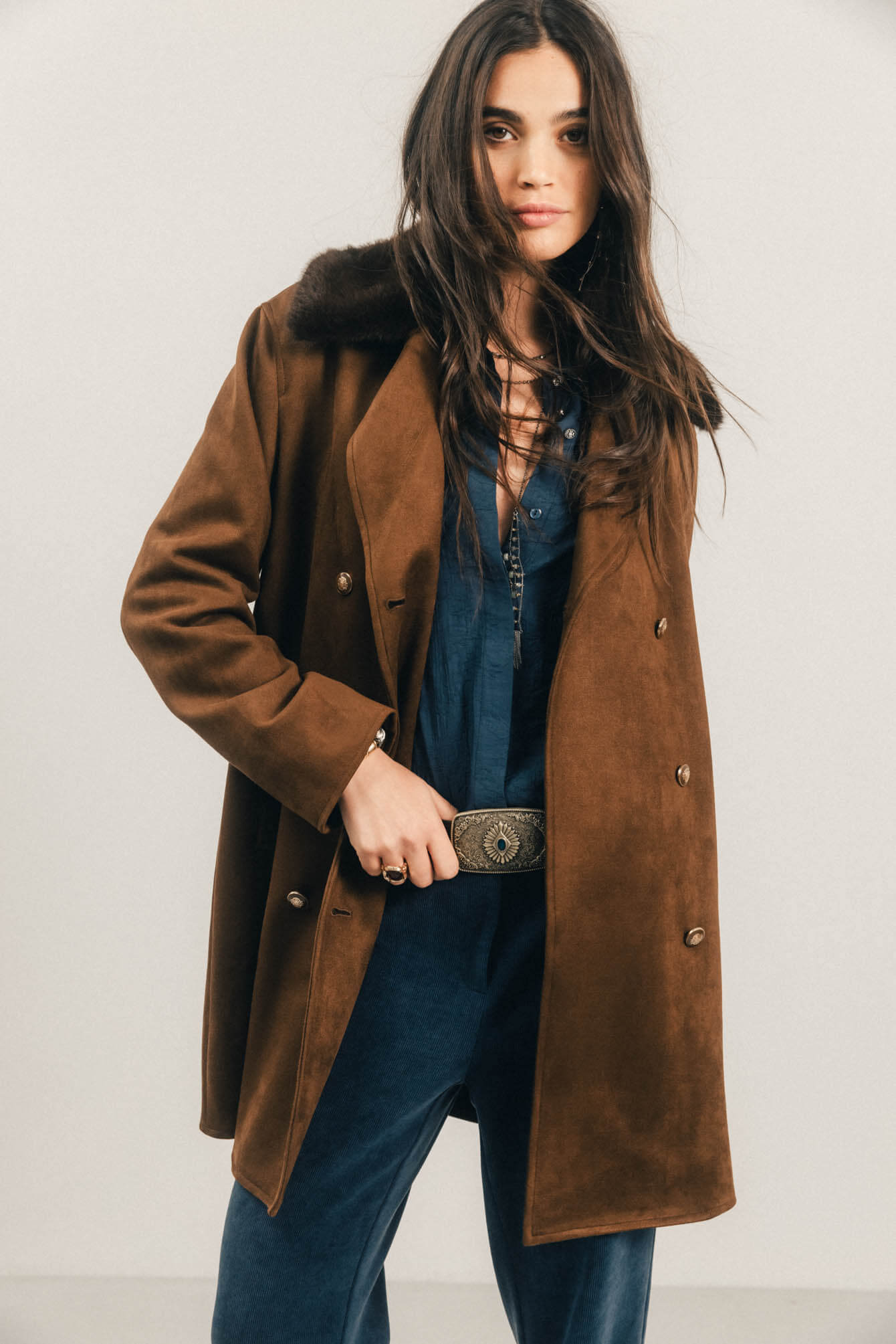 Trench choco suédine col fausse fourrure | Elora