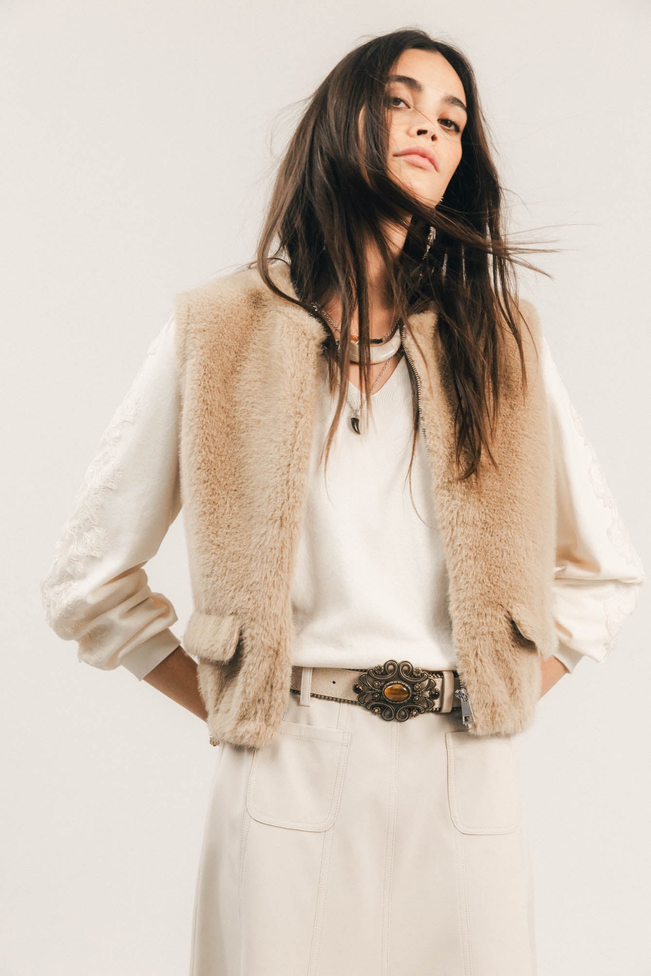 Gilet sans manches fourrure beige bohème | Elora