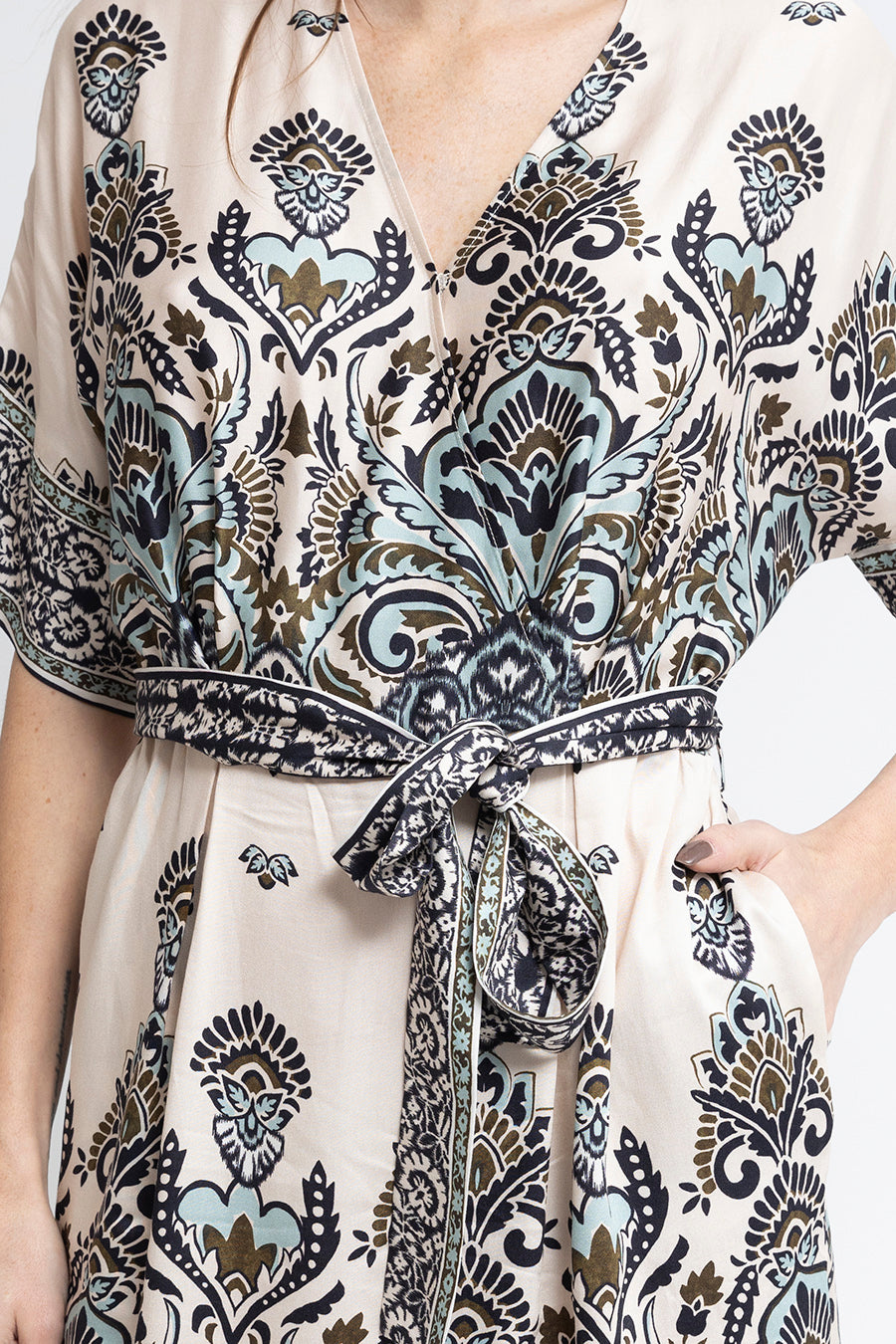 Robe kimono imprimé écru kaki et bleu | Elora