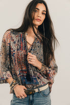 Blouse imprimée bleue patchwork bohème | Elora