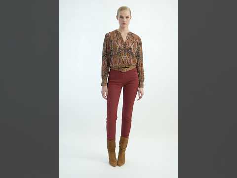 Pantalon coupe slim 5 poches coloris grenat | Elora